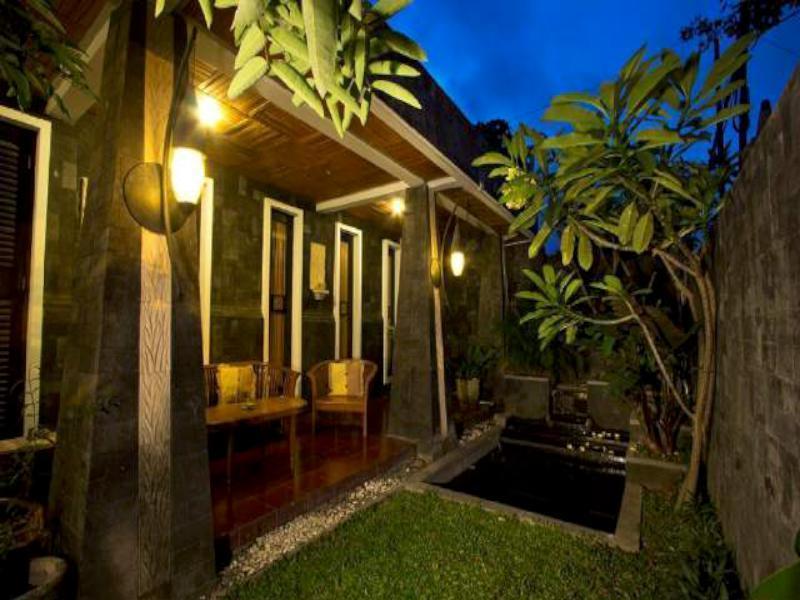 Puri Minggiran Guesthouse Yogya Джокякарта Екстериор снимка