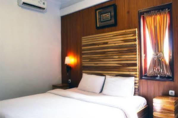 Puri Minggiran Guesthouse Yogya Джокякарта Екстериор снимка